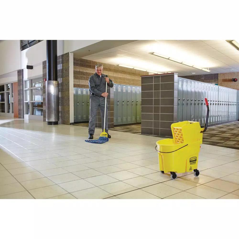Rubbermaid Commercial Products Rubbermaid WaveBrake 35 Qt. Plastic Mop Bucket with Wringer, Yellow