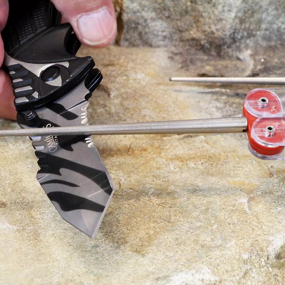 DMT Diafold Serrated Knife Sharpener with Fine Diamond Surface