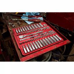 Milwaukee 153-Piece SAE and Metric Ratchet and Socket Mechanics Tool Set, 1/4 in., 3/8 in., and 1/2 in. Drive thumbnail 9
