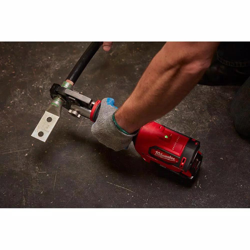 Milwaukee M18 FORCE LOGIC 600 MCM Cordless Crimper Kit with 750 MCM Cu/Al Cutting Jaw