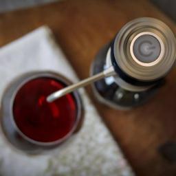 MegaChef One-Touch Portable Electric Wine Aerator and Dispenser - Light Gold thumbnail 3