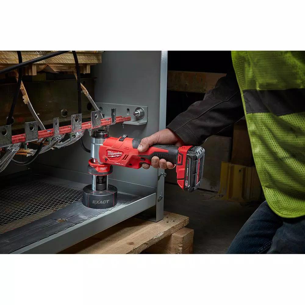 Milwaukee M18 FORCE LOGIC 6 Ton Cordless Knockout Tool Kit with Impact Driver & Step Bits