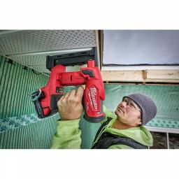 Milwaukee M18 FUEL 18-Gauge 1/4 in. Narrow Crown Cordless Stapler (Tool-Only) thumbnail 11