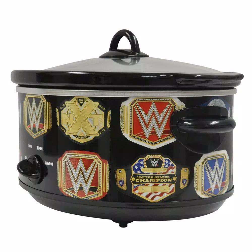 Uncanny Brands Star Wars 7 Qt. Slow Cooker with Removable Ceramic Bowl, Black