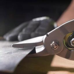 Klein Tools Straight Cutting Aviation Snips with Integrated Wire Cutter, 18-Gauge Steel Capacity thumbnail 3
