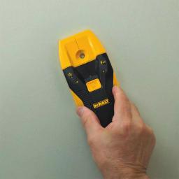 DEWALT 3/4 in. Center Sensor Stud Finder and 20 oz. Hammer Bundle thumbnail 8