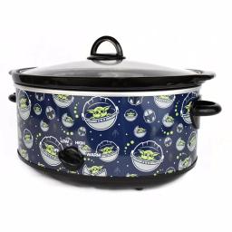 Uncanny Brands Star Wars The Mandalorian 7 Qt Navy Blue Slow Cooker with Wraparound Art thumbnail 3