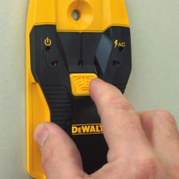 DEWALT 3/4 in. Center Sensor Stud Finder and 20 oz. Hammer Bundle thumbnail 9