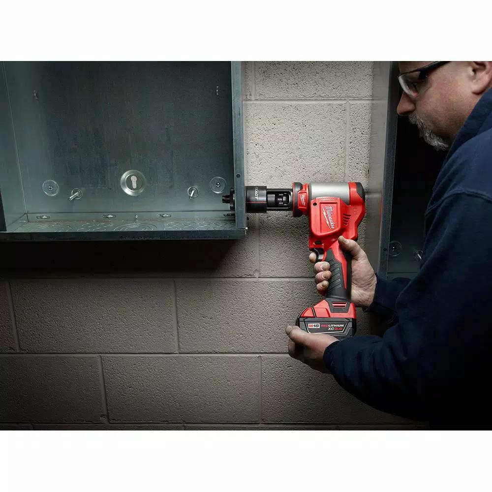 Milwaukee M18 Force Logic 10T Knockout Tool Kit with M18 FUEL Hammer Drill & 5.0 Ah Battery