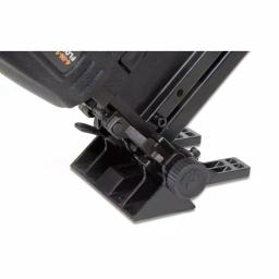 WEN 4-in-1 18-Gauge Pneumatic Flooring Nailer and Stapler thumbnail 5