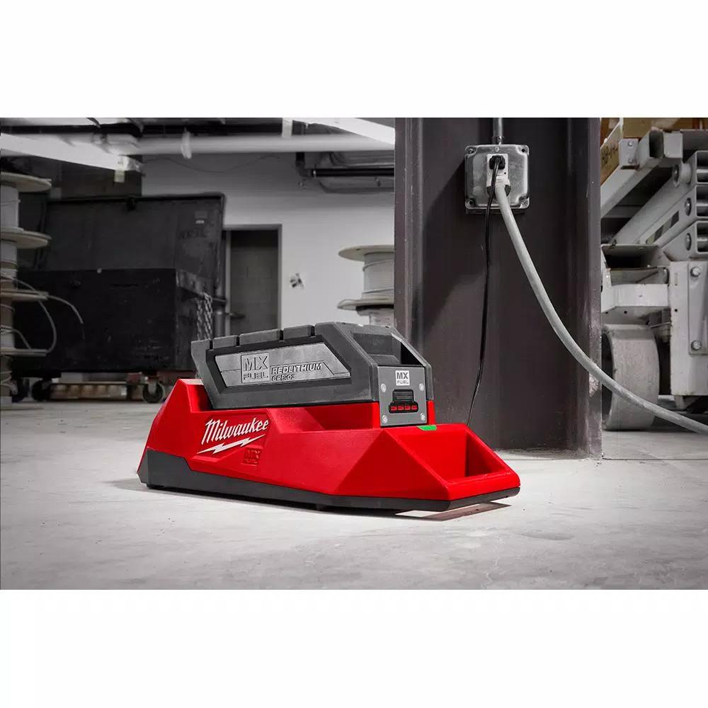 Milwaukee MX FUEL Lithium-Ion Battery Charger