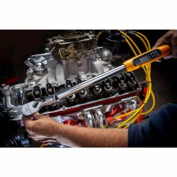 GearWrench 1/2 in. Flex Head Electronic Torque Wrench with Angle, 25-250 ft./lbs. thumbnail 2