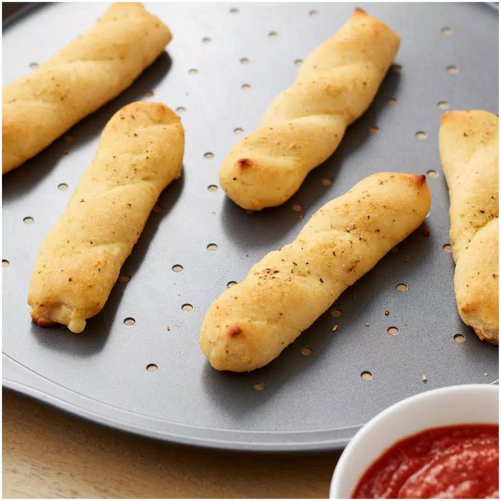 Wilton Perfect Results 14 in. Non-Stick Perforated Pizza Crisper Pan, Set of 2