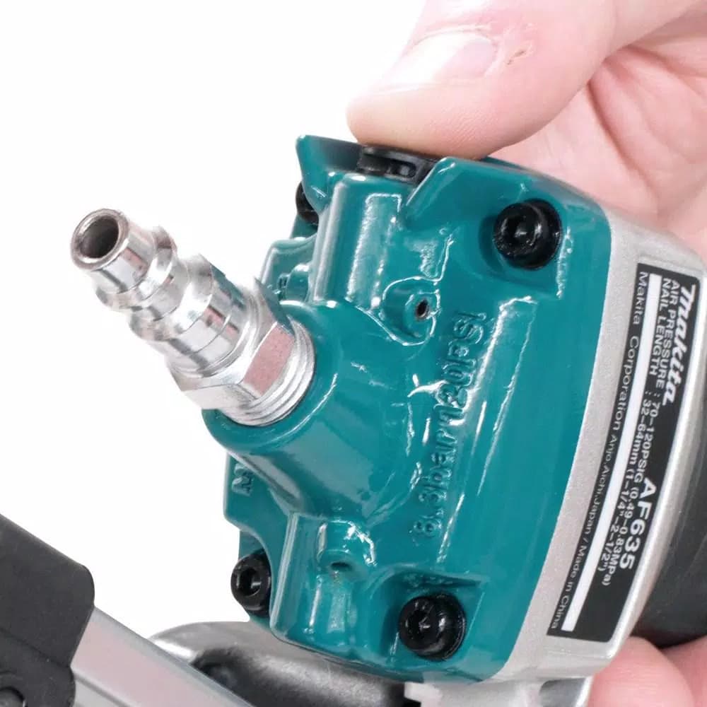 Makita 15-Gauge 34° Angled Finish Nailer, 1-1/4 in. to 2-1/2 in.