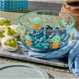 Pyrex Star Wars The Child 4-Piece Decorated Glass Food Storage Container Set with Lids thumbnail 2