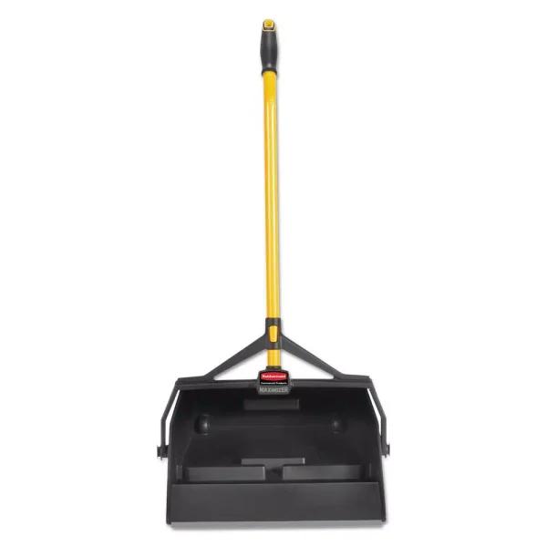 Rubbermaid Commercial Products Maximizer 16.87 in. Upright Wet/Dry Debris Pan, Plastic