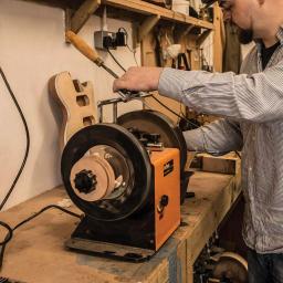Triton TWSS10 120V Corded Slow Speed Wetstone Sharpener with Diamond Grindstone thumbnail 5