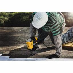 DEWALT Pneumatic 21° Collated Framing Nailer & 15° Coil Roofing Nailer Combo Kit thumbnail 4