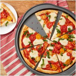 Wilton Perfect Results 14 in. Non-Stick Perforated Pizza Crisper Pan, Set of 2 thumbnail 3