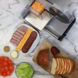 Nesco FS-200 Everyday 180W Electric Food Slicer with 7.5 in. German Solingen Blade thumbnail 5