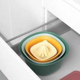 Brabantia 4-Piece Mixing Bowl Set with Colander, Juicer, and Measuring Jug thumbnail 6