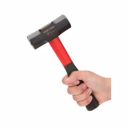TEKTON 2-1/2 lb. Stubby Sledge Hammer with Fiberglass Handle thumbnail 4