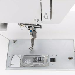 Janome Memory Craft 400e Embroidery Machine with 160 Built-in Designs thumbnail 5