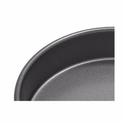 Chicago Metallic Commercial II 9 in. Round Non-Stick Aluminized Steel Cake Pan thumbnail 2