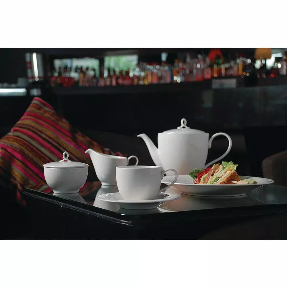 Oneida Sant' Andrea Tenor 5 oz. White Porcelain High Alumina Creamers, Set of 36