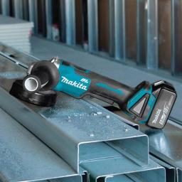 Makita 18V LXT Brushless 5" Angle Grinder Kit with 5.0Ah Battery & Charger thumbnail 6