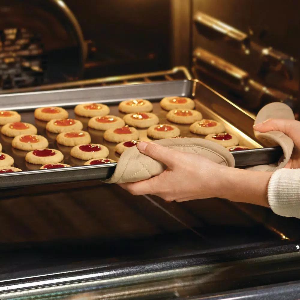 Wilton Perfect Results Premium Non-Stick Cookie Pan Set, 3-Piece