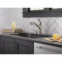 Delta Allentown Single-Handle Pull-Out Kitchen Faucet with Soap Dispenser, Stainless thumbnail 6