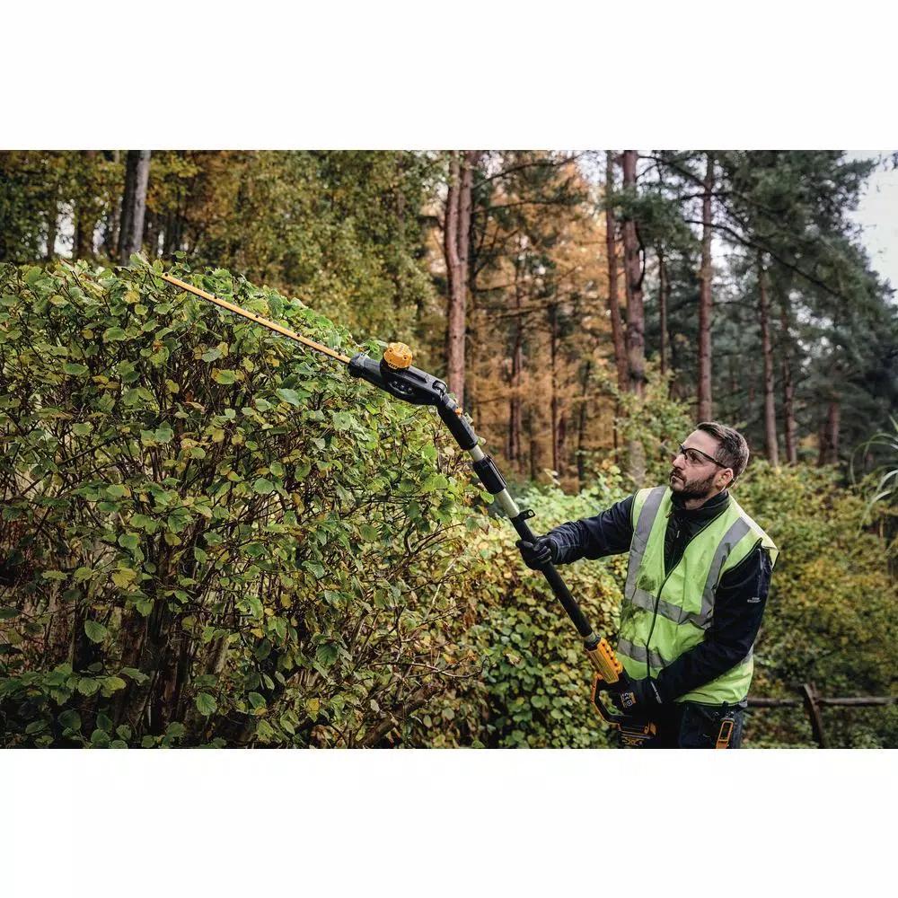 DEWALT 20V MAX Cordless Pole Hedge Trimmer Kit with 4.0Ah Battery, Charger, Sheath and Shoulder Strap