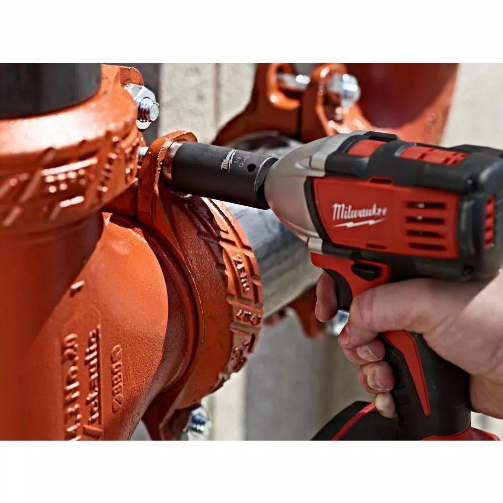 Milwaukee SHOCKWAVE 81-Piece Impact Duty Driver, Titanium Drill Bit, and Deep Well Socket Set