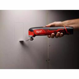 Milwaukee M12 12V Lithium-Ion Cordless Grease Gun Kit with M12 Multi-Tool thumbnail 3