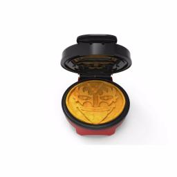 Uncanny Brands Black Kiss Demon American Waffle Maker, 900W Non-Stick Waffle Iron with 5 Temperature Settings thumbnail 1