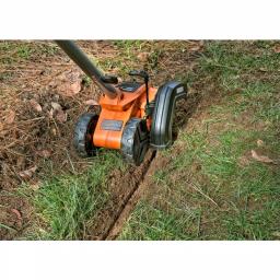 Worx 12 Amp Electric 7.5 in. Lawn Edger and Trencher thumbnail 9