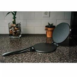 Alpha Living 7.5 in. Heavy Duty Cast Iron Tortilla Press thumbnail 8
