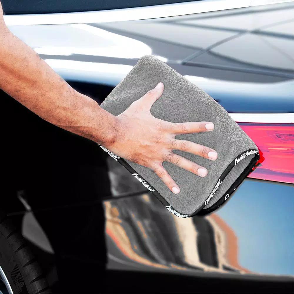 Barrett-Jackson Dust and Polish Towel Kit, 2-Pack