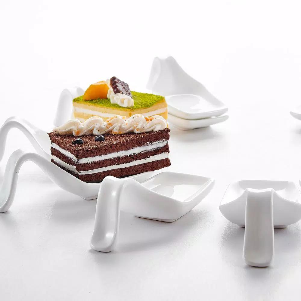 MALACASA 4.3 in. White Porcelain Ramekins Set of 12, Ceramic Serving Dishes for Creme Brulee and Souffle