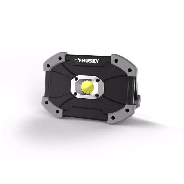 Husky 700 Lumens LED Utility Light with 180° Foldable Handle - Black
