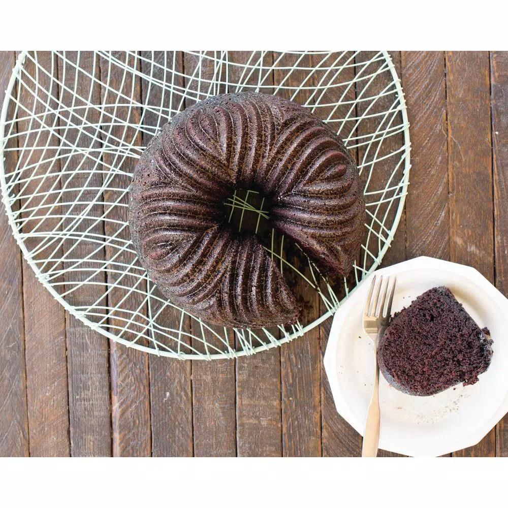 Nordic Ware Bavaria Fluted Bundt Cake Pan, 10-Cup Capacity, Nonstick Cast Aluminum