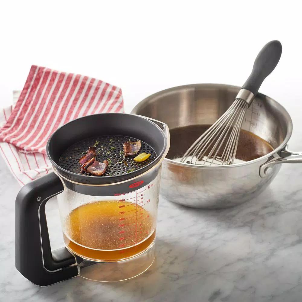 OXO Good Grips 4-Cup Fat Separator with Strainer and Non-Slip Handle