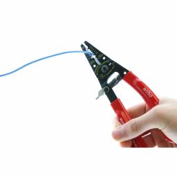 Wiha Classic Grip Wire Stripping Pliers with Cutters thumbnail 2