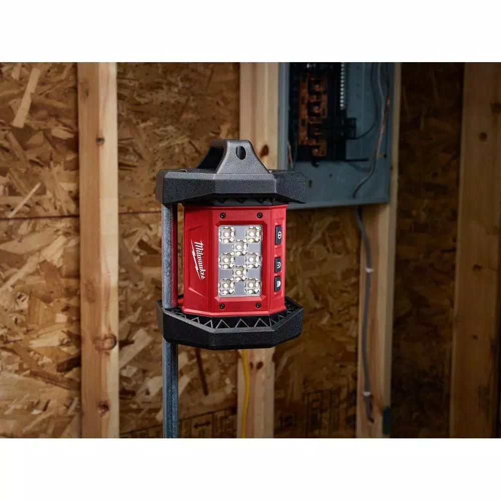 Milwaukee M18 ROVER 1500 Lumen Cordless LED Flood Light (Tool-Only)