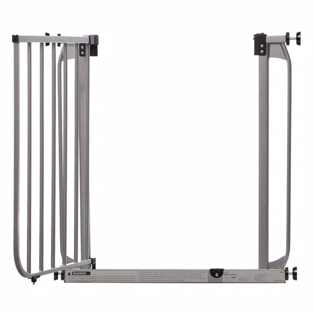 Dreambaby Dawson 29.5 in. Silver Auto-Close Security Gate with Stay-Open Feature