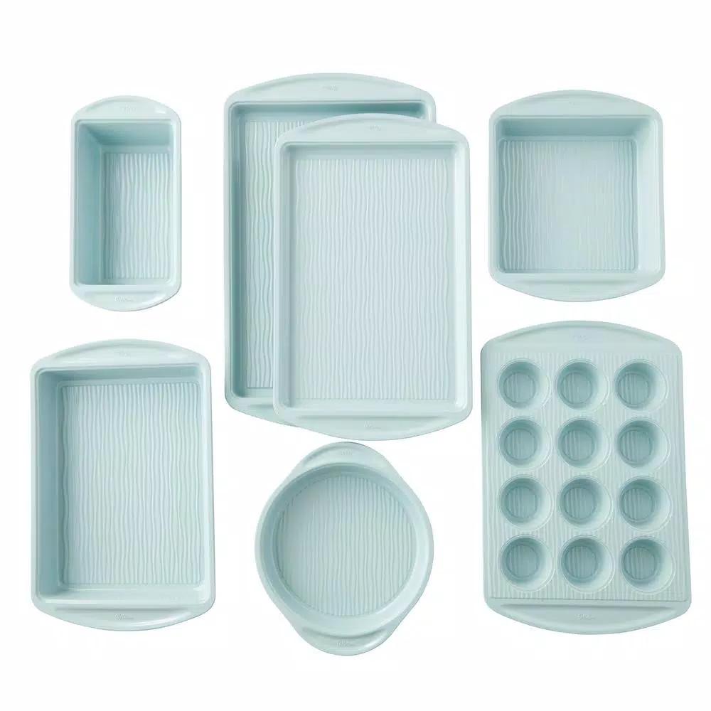 Wilton Texturra Performance 7-Piece Non-Stick Textured Bakeware Set, Blue