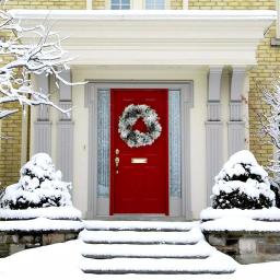 Fraser Hill Farm 24 in. Artificial Christmas Wreath with Snow Flocking, Pinecones, and Red Berries thumbnail 4
