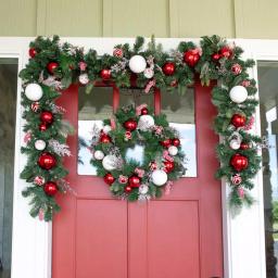 Village Lighting Company 24 in. Nordic Red and White Artificial Christmas Wreath thumbnail 2
