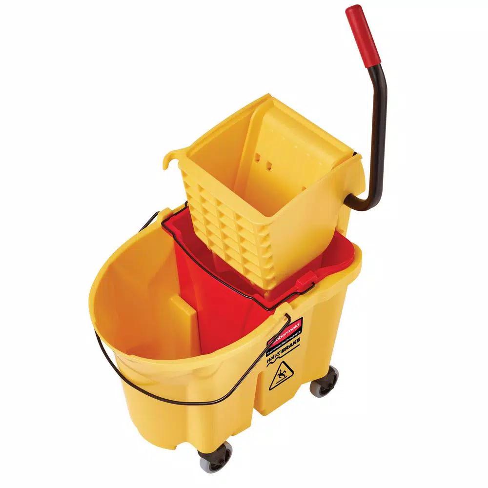 Rubbermaid Commercial Products Rubbermaid WaveBrake 4.5 Gal. Red Plastic Dirty Water Bucket